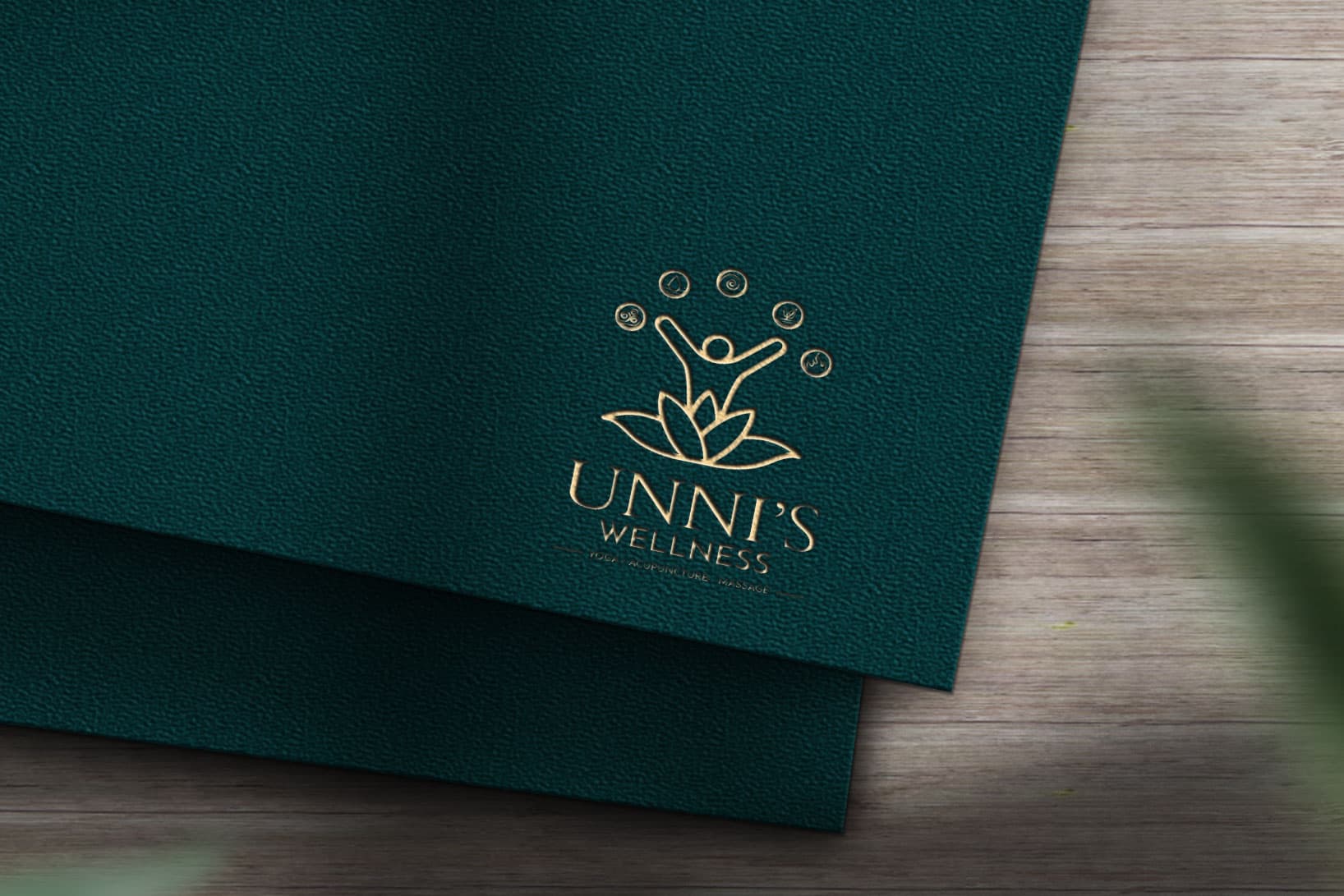 Unni's Wellness logo